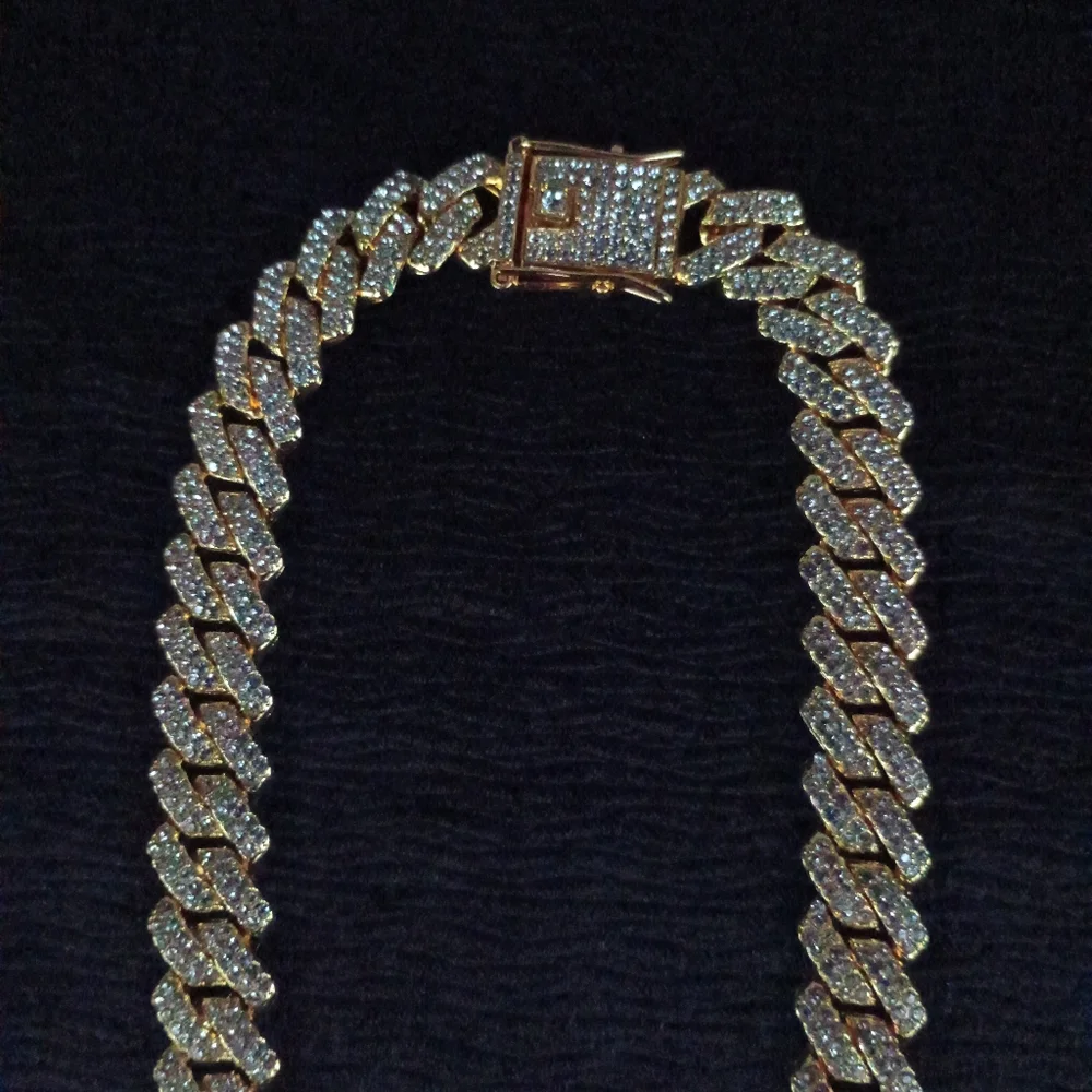 NFL Chicago Bears 20 Inch Necklace Pendant Cuban Chain Link Football Jewelry - Picture 5 of 6